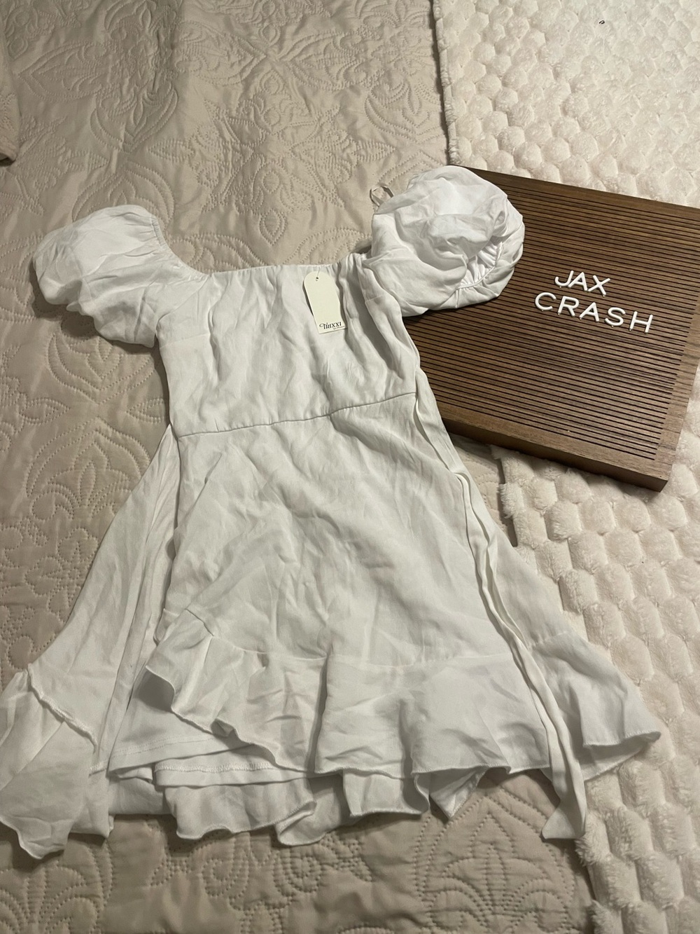Trixxi White Puff-Sleeve Ruffle Hem Dress